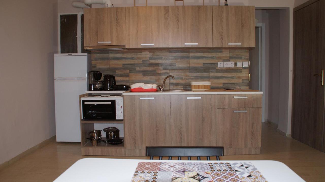 אתונה The Victoria Square Apartments מראה חיצוני תמונה